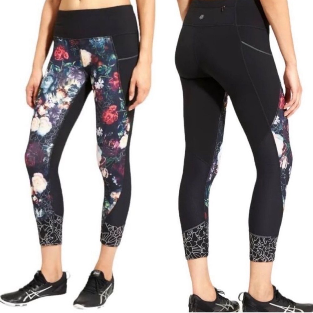 Athleta Black Orchid Relay 2.0 Capri Leggings, Size XS